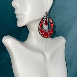 Red festive earrings!! 🥰